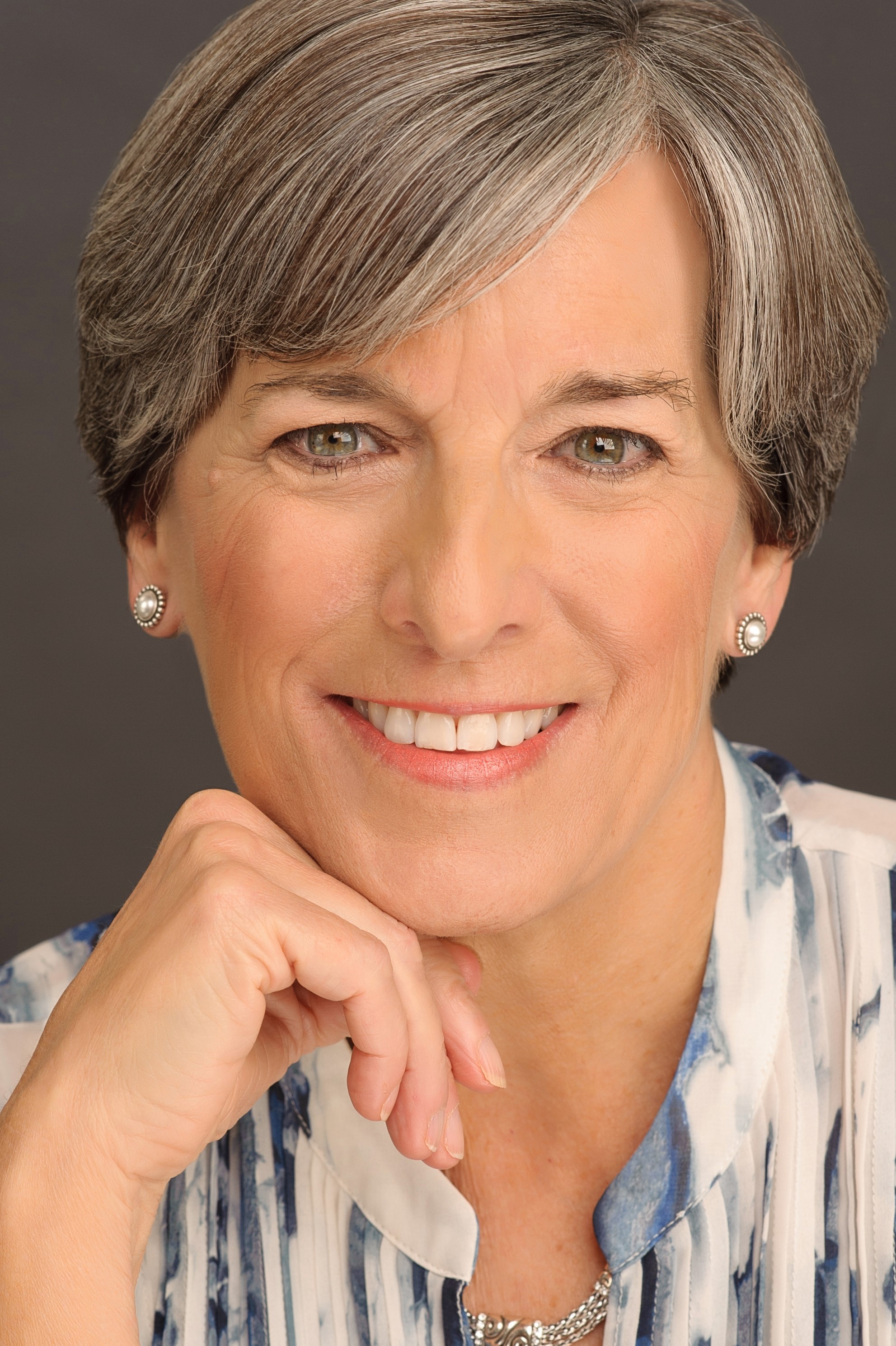 Walking in Grace with Grief by Della Temple Walking in Grace with Grief by Della Temple